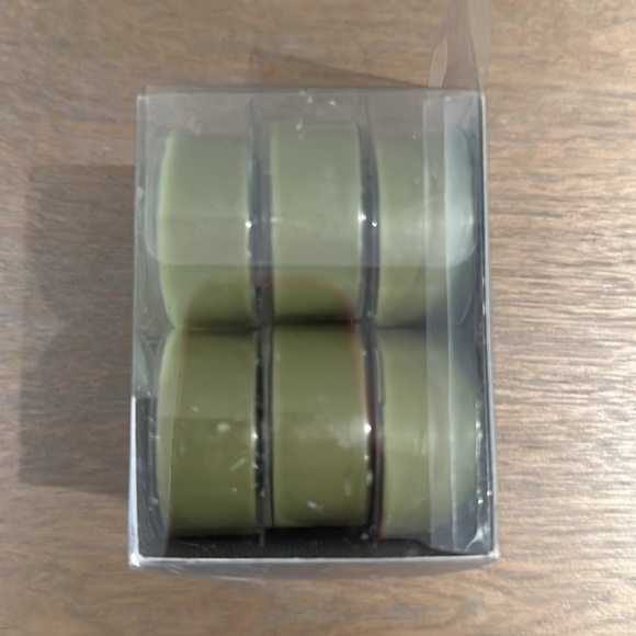 NWT Tealight Candles - Picture 2 of 4
